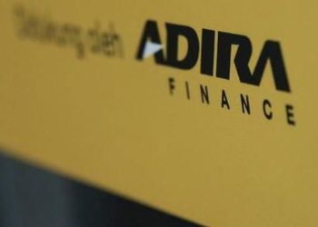 Warga RI Kesulitan Beli Mobil, Laba Anjlok 21%