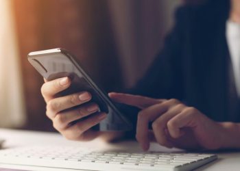 Komentar Lucu Netizen Luar tentang Aksi Demo DPR