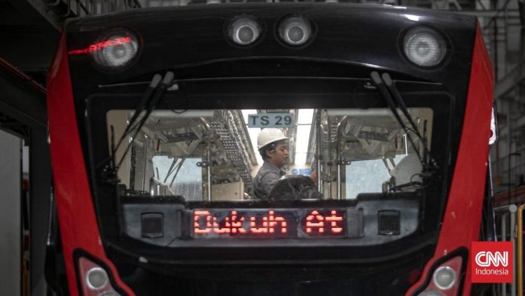 Sempat Terjadi Gangguan, LRT Jabodebek Pastikan Layanan Normal Kembali