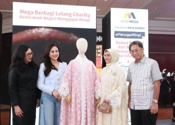Fashion Show oleh 3 Desainer Ternama di Bank Mega dan METRO