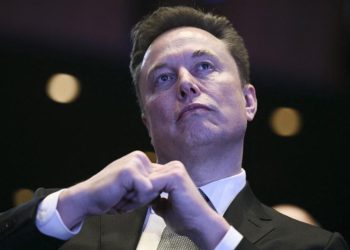 Orang Terkaya Dunia Kritisi Perburuan Matahari KW Terbuang Sia-Sia