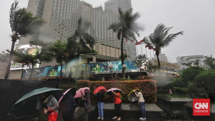 Waspada Angin Kencang di Jakarta Sampai Rabu Menurut Peringatan BMKG