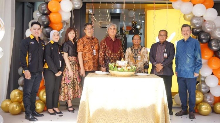 Perkuat Layanan, KB Bank Luncurkan KCP di Bandung Taman Kopo Indah