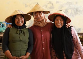 PNM Dampingi Ibu-Ibu Mekaar Sebagai Penguat Keluarga