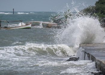Waspada Gelombang Tinggi di Sejumlah Perairan Jelang Libur Natal