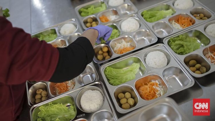 Staf TU dan Guru di Sekolah Berhak Menerima MBG